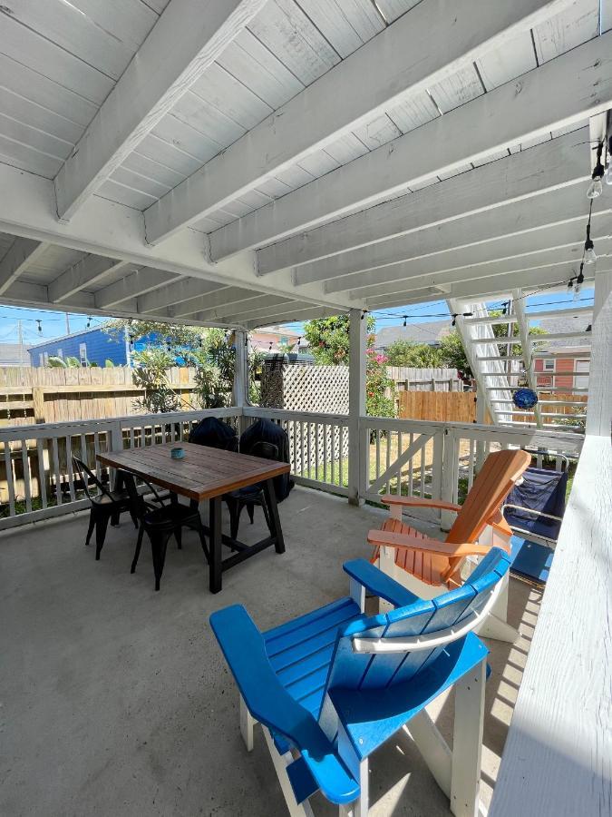 Seablue Cottage - Downstairs; 2 Blocks To The Beach Galveston Luaran gambar